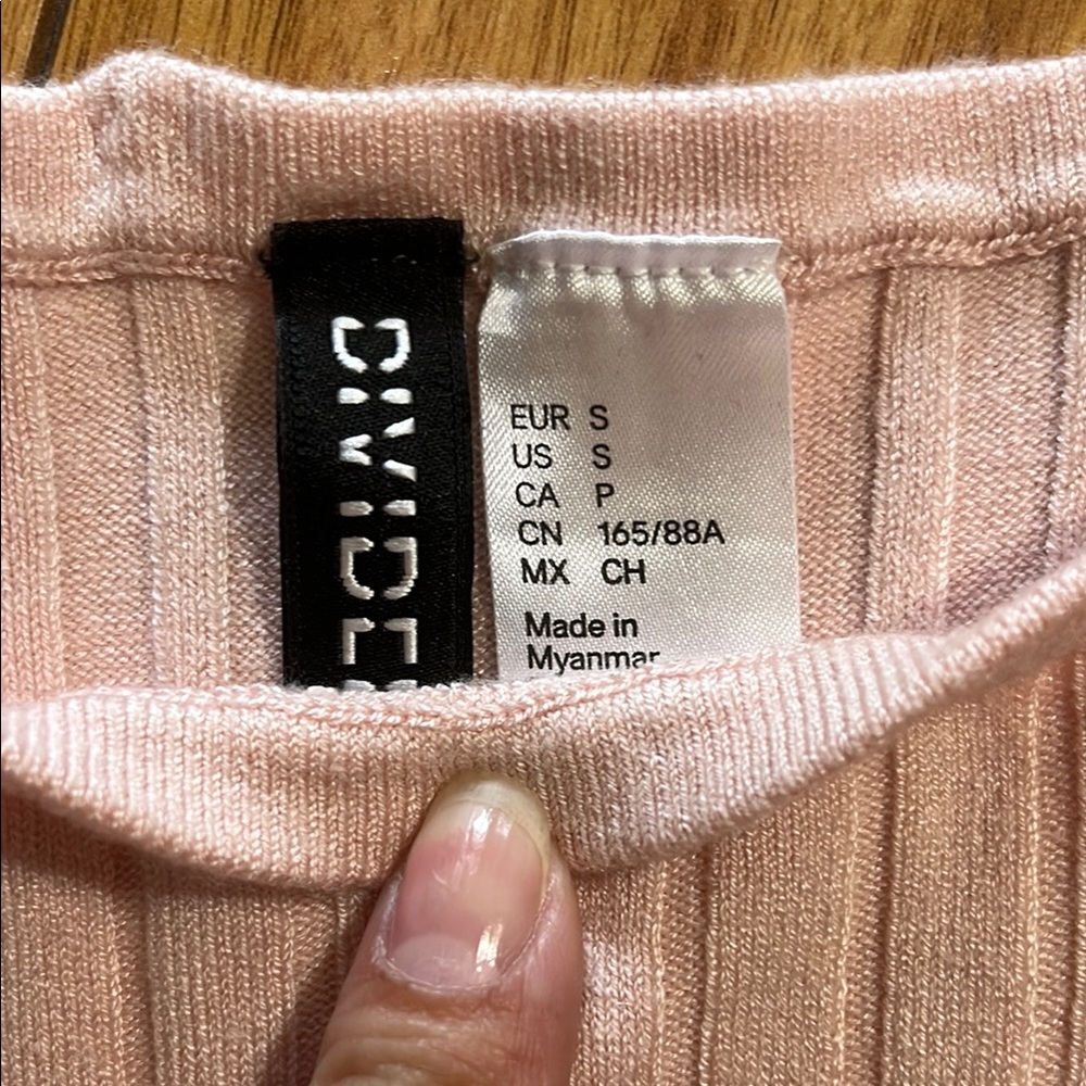 H&M Pink Ribbed Women's Top - Picture 3 of 4